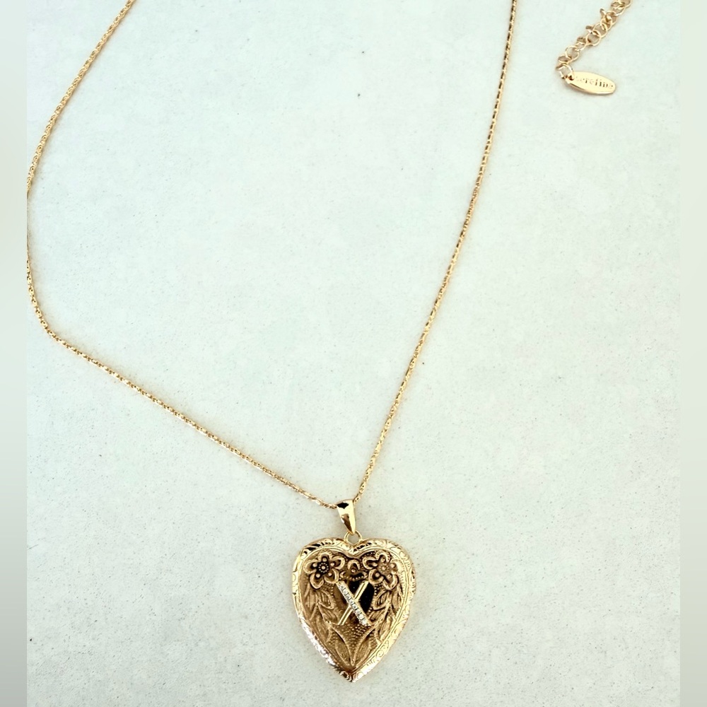Anthropologie gold heart locket necklace